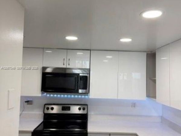 6960 Miami Gardens Dr , Unit 2-521, Hialeah, FL 33015