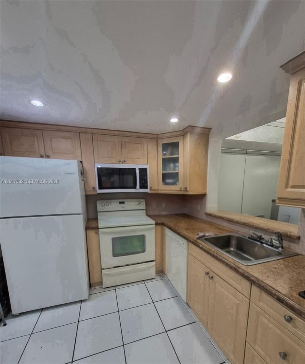 2055 SW 122nd Ave, Unit 229, Miami, FL 33175 Photo