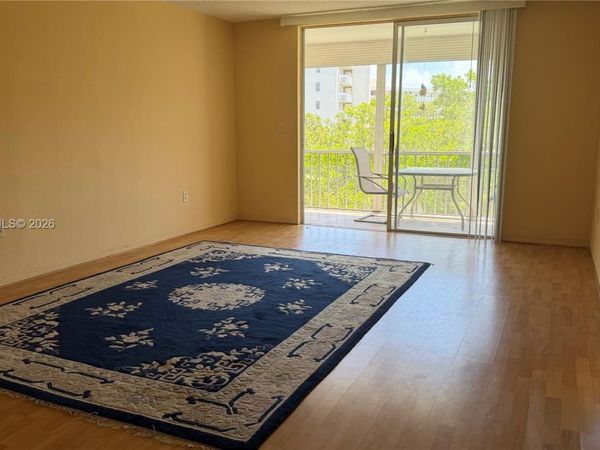 2930 Point East Dr, Unit E312, Aventura, FL 33160