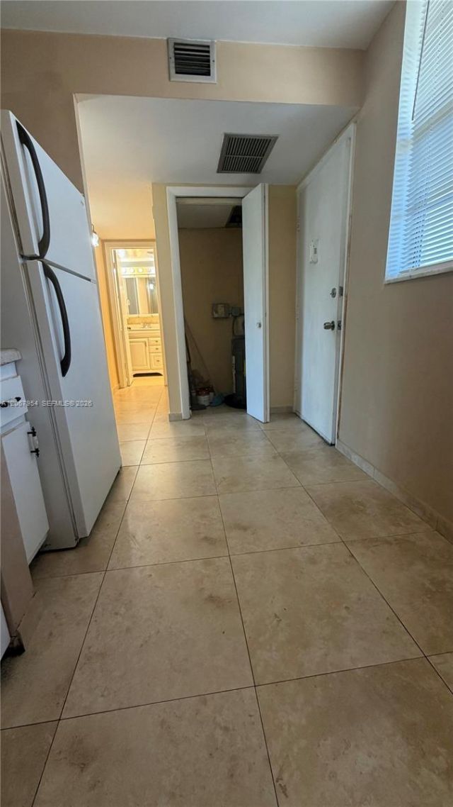 2930 Point East Dr, Unit E312, Aventura, FL 33160 Photo