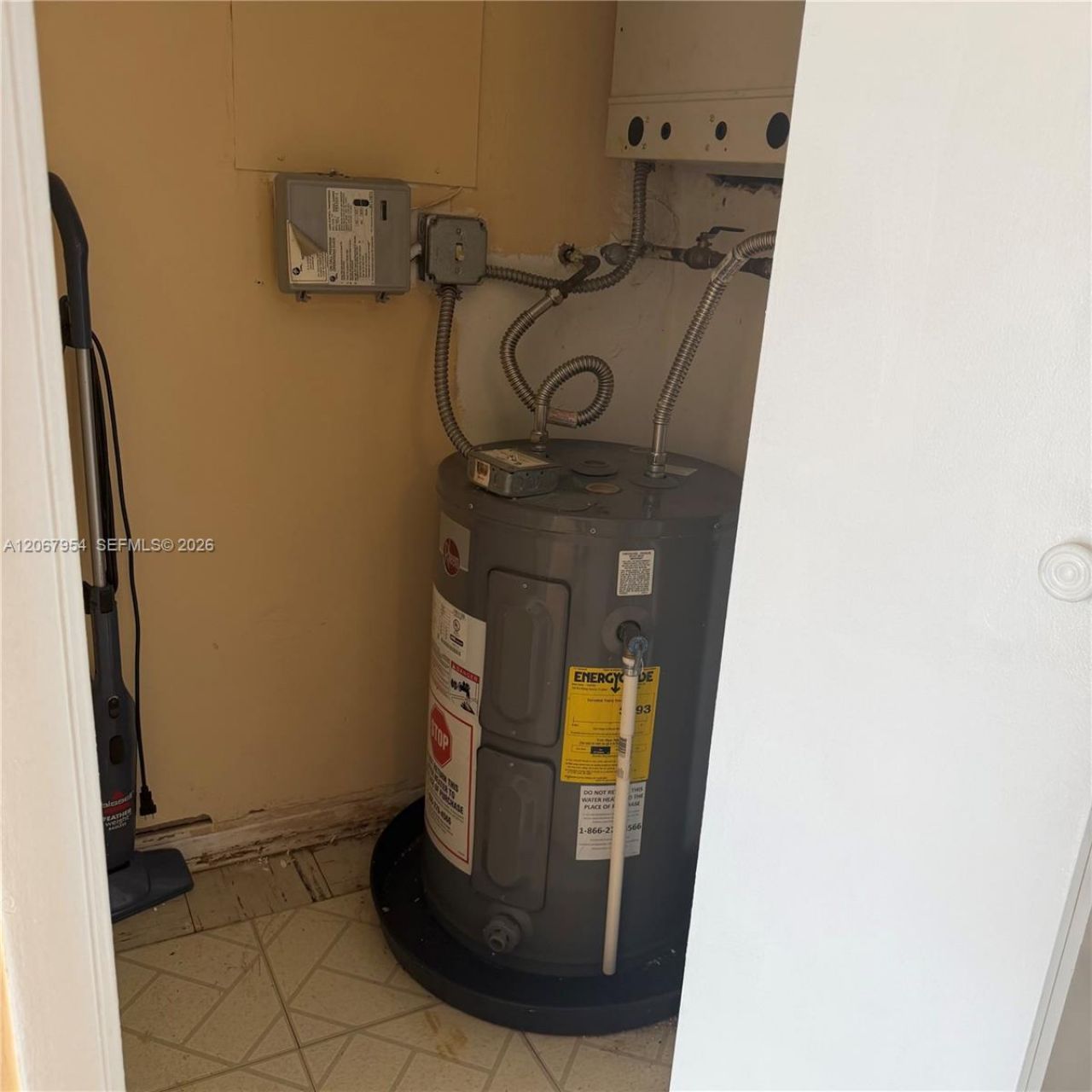 2930 Point East Dr, Unit E312, Aventura, FL 33160 Photo
