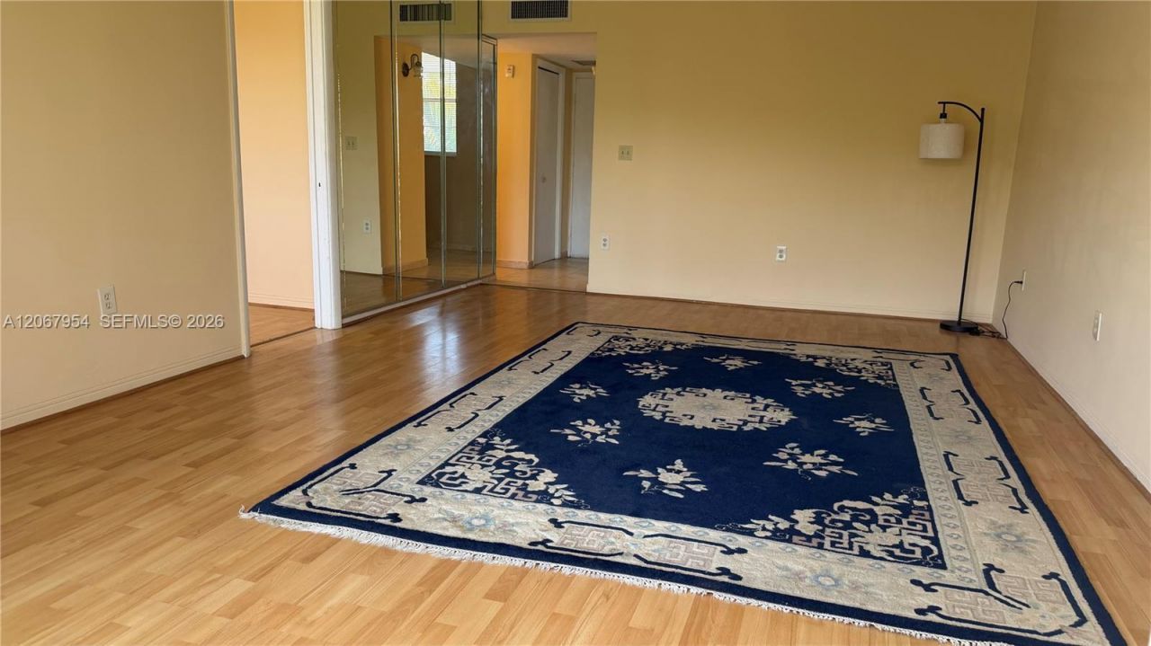 2930 Point East Dr, Unit E312, Aventura, FL 33160 Photo