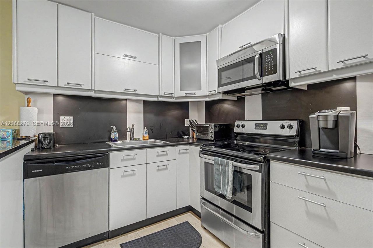 2400 Brickell Ave, Unit 107D, Miami, FL 33129 Photo