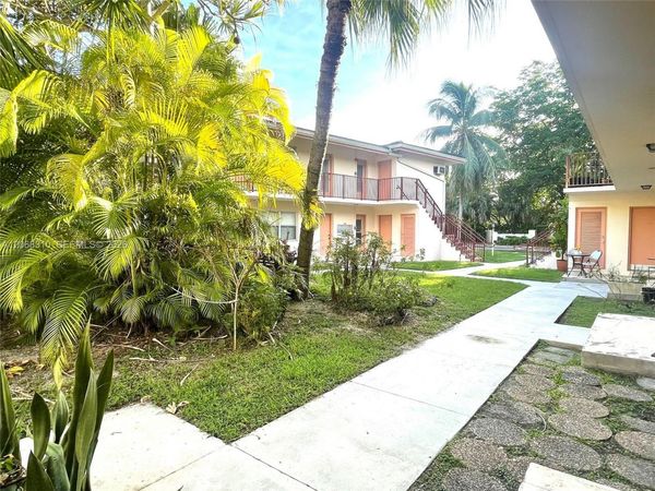 1250 S Alhambra Cir , Unit 7, Coral Gables, FL 33146