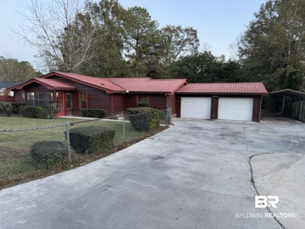1210 Fountain Ave, Brewton, AL 36426