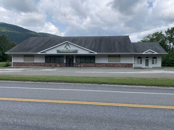 61 Main Street, Colebrook, NH 03576