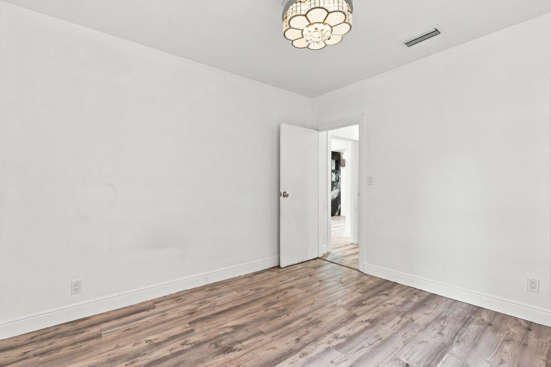 628 55th Street, West Palm Beach, FL 33407 Photo