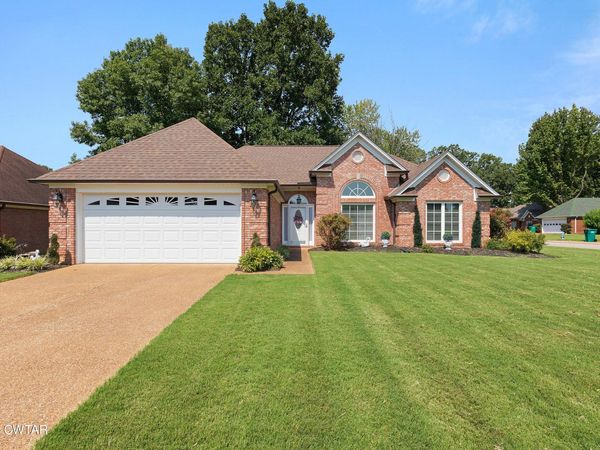 7 Edgewater Cove , Jackson, TN 38305