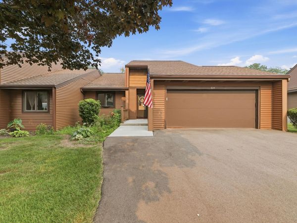 625 Maple Creek Drive, Unit 35, Holland, MI 49423