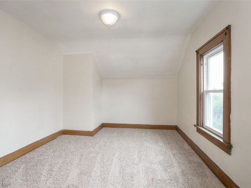 930 E 250th Street , Euclid, OH 44132 Photo 22