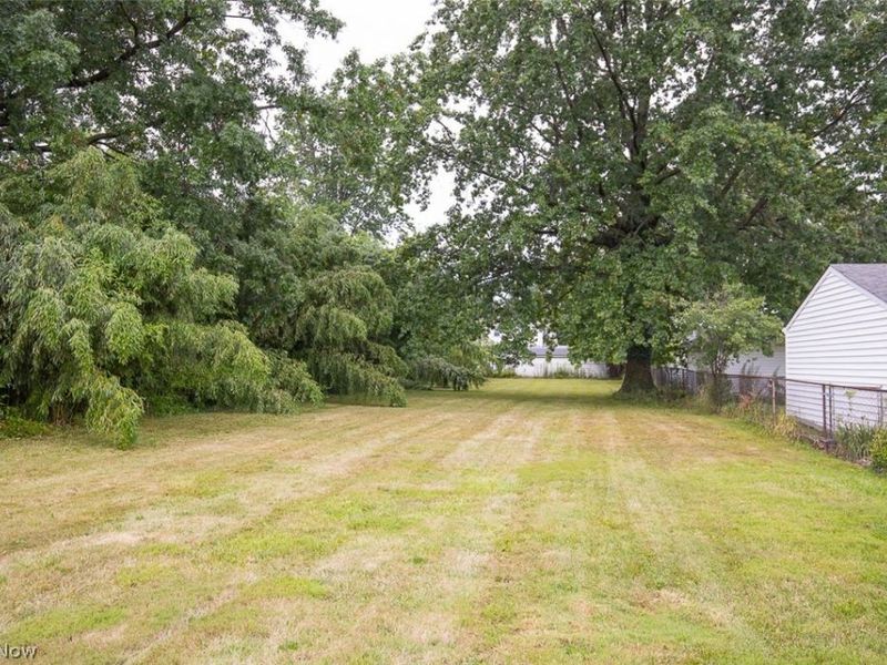 930 E 250th Street , Euclid, OH 44132 Photo 36