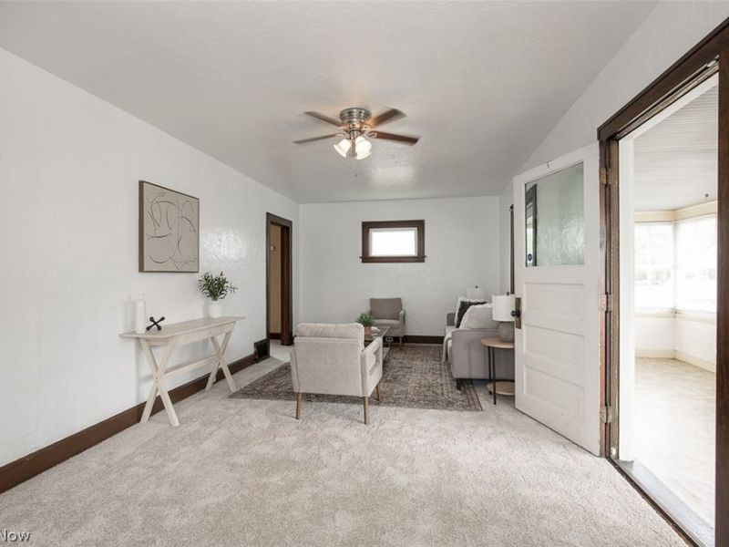 930 E 250th Street , Euclid, OH 44132 Photo 6