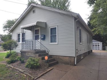 1742 Shaw Avenue, Akron, OH 44305