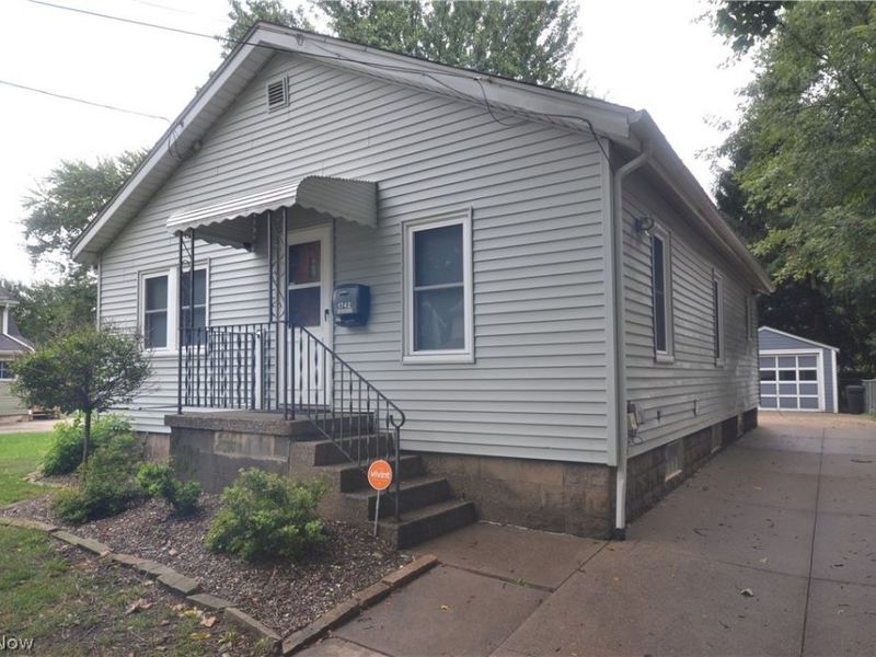 1742 Shaw Avenue , Akron, OH 44305 Photo 1
