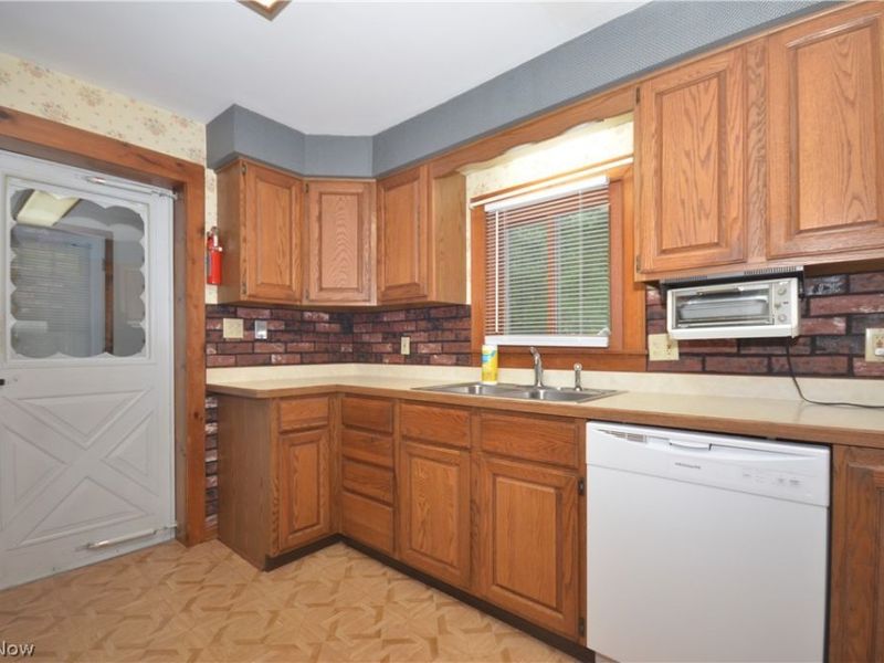 1742 Shaw Avenue , Akron, OH 44305 Photo 12