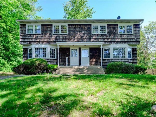 43 Evert Street , Huntington Station, NY 11746