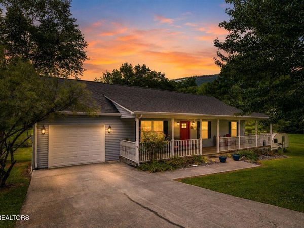 205 Matthew Lane, LaFollette, TN 37766
