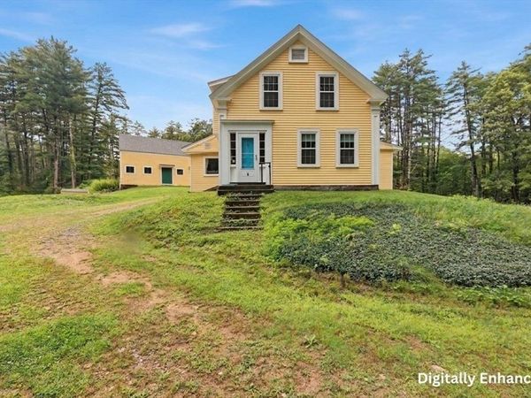 5 Meadowbrook Road, Amesbury, MA 01913