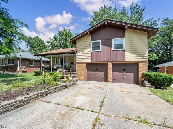 3273 Englewood Drive , Stow, OH 44224