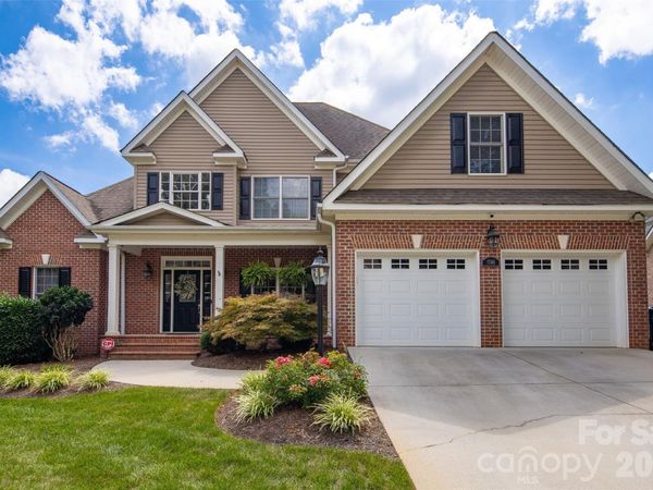 1746 30th Avenue Drive NE, Hickory, NC 28601