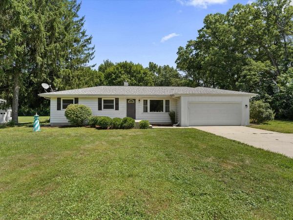 62480 Orange Road, South Bend, IN 46617