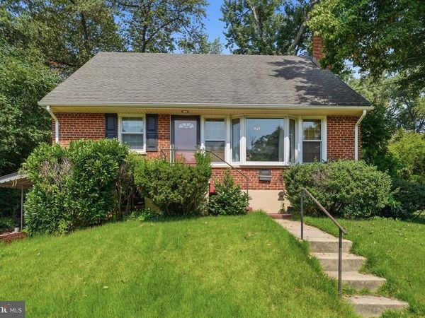 10500 DEAKINS HALL DRIVE, HYATTSVILLE, MD 20783
