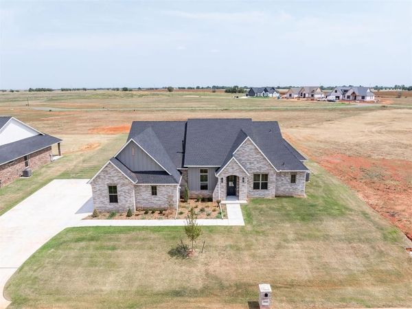 6920 Lake View Court, Cashion, OK 73016
