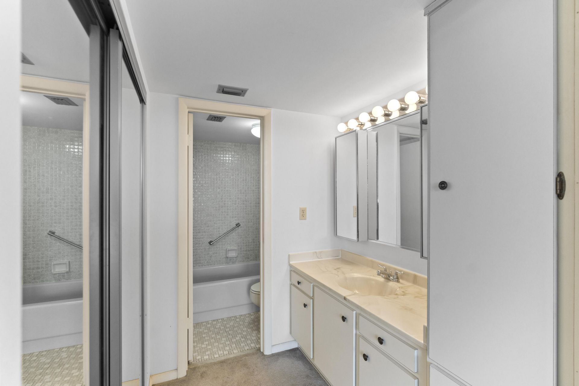 900 Colony Point Circle, Unit 511, Pembroke Pines, FL 33026 Photo