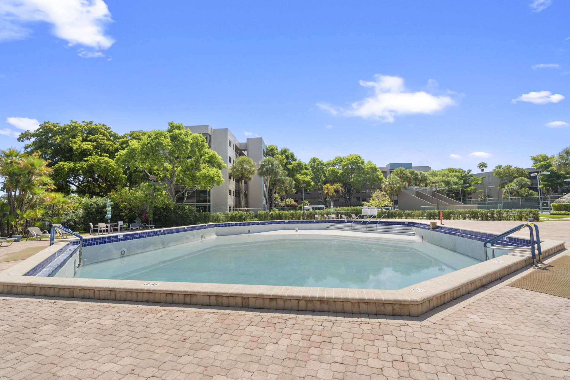 900 Colony Point Circle, Unit 511, Pembroke Pines, FL 33026 Photo