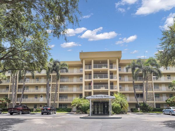 804 CYPRESS GROVE Lane, Unit 210, Pompano Beach, FL 33069