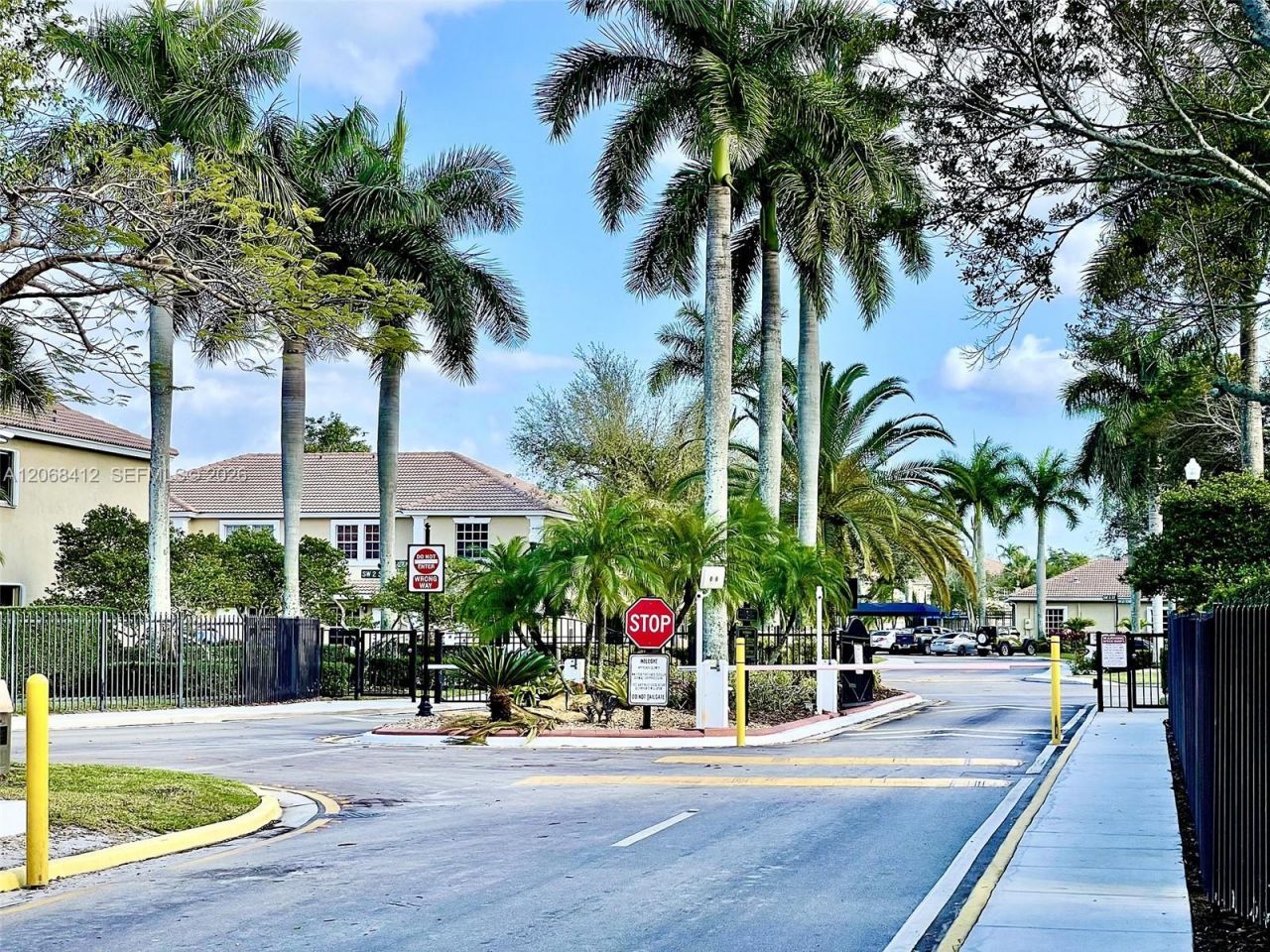 12171 SW 4th St, Pembroke Pines, FL 33025 Photo