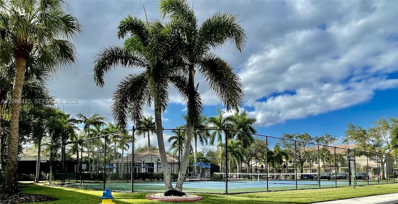 12171 SW 4th St, Pembroke Pines, FL 33025 Photo