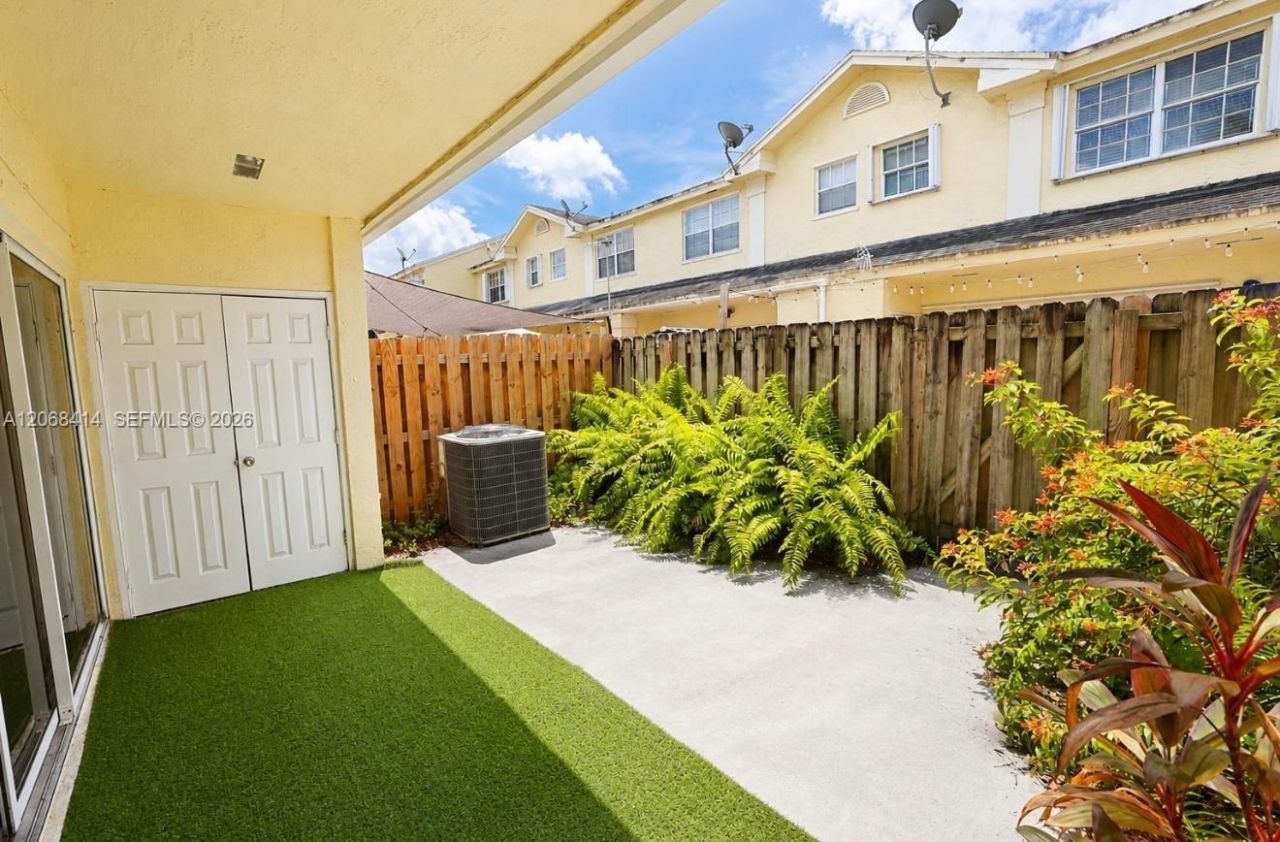 11840 SW 99th St, Unit 11840, Miami, FL 33186 Photo