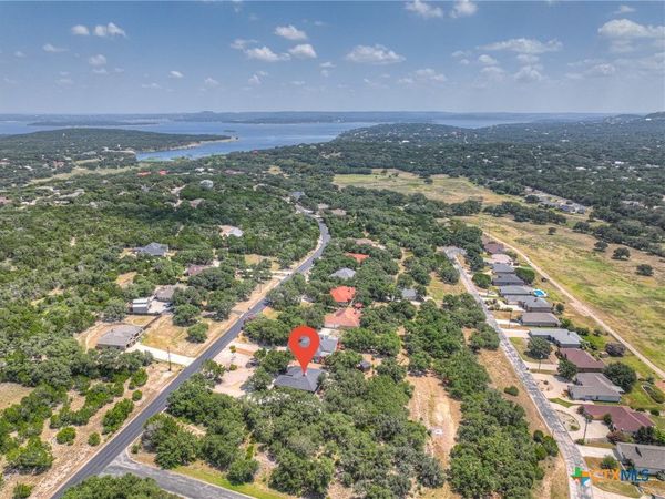 581 Lorne Road , Canyon Lake, TX 78133
