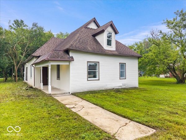 314 Craven Street , Sweetser, IN 46987