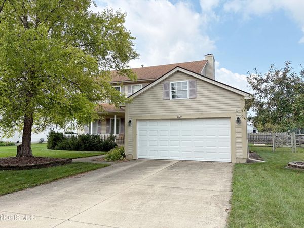 1121 Sandpiper Lane , Bowling Green, OH 43402