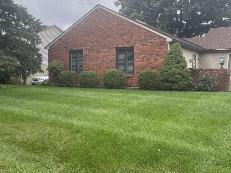 2715 Red Coach Drive, Springfield, OH 45503 Photo 2