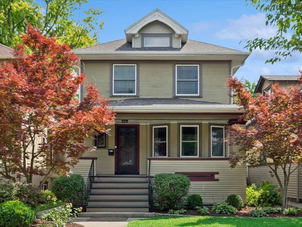 640 Clarence Avenue , Oak Park, IL 60304