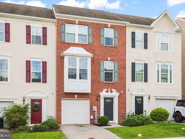 819 BLOSSOM DRIVE, HANOVER, PA 17331