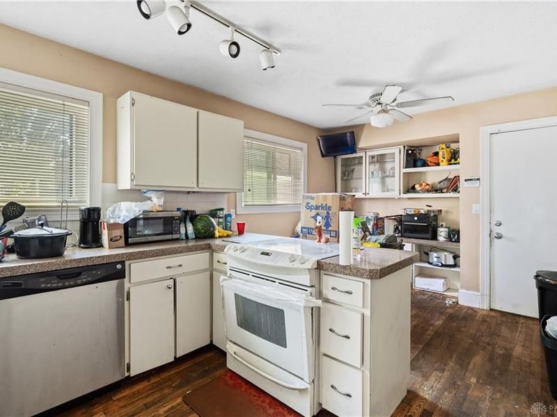 6006 Lynnaway Drive, Dayton, OH 45415 Photo 14