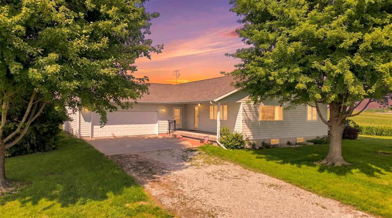 1660 200th Street, West Chester, IA 52359 Main Photo