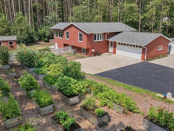 4057 ST FRANCIS PARK DRIVE, Suamico, WI 54313