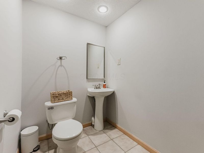 5904 Thorngate Drive, Galloway, OH 43119 Photo 35