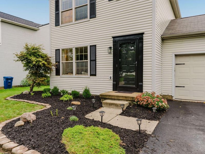 5904 Thorngate Drive, Galloway, OH 43119 Photo 4