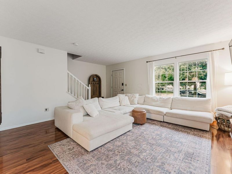 5904 Thorngate Drive, Galloway, OH 43119 Photo 8