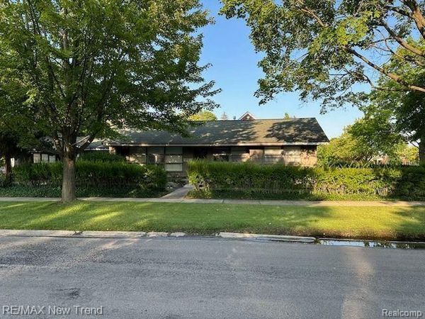 1823 BRADFORD Road, Birmingham, Mi 48009