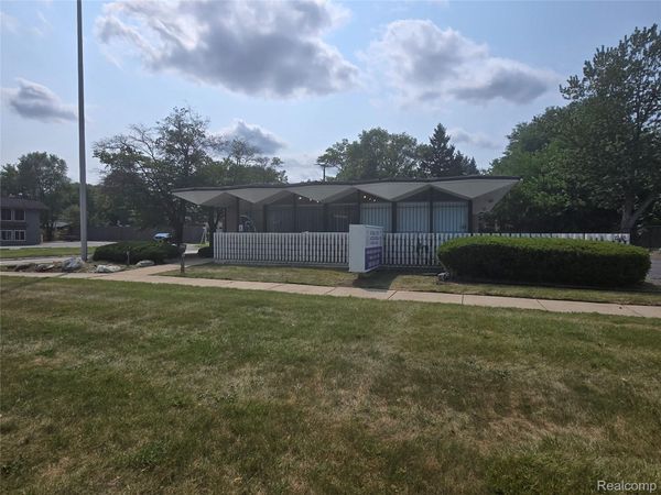 25415 Southfield Road, Southfield, Mi 48075
