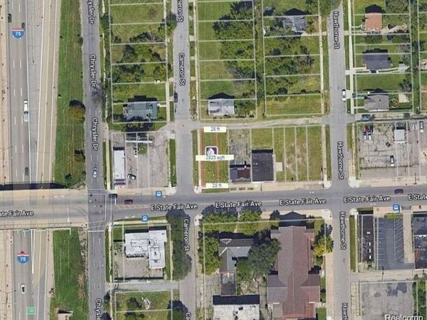 1003 E State Fair , Highland Park, Mi 48203