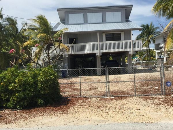 100 3rd Lane, KEY LARGO, FL 33037