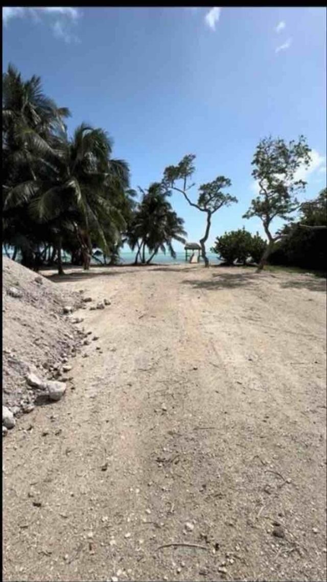 77481 Overseas Highway, Islamorada, FL 33036 Photo